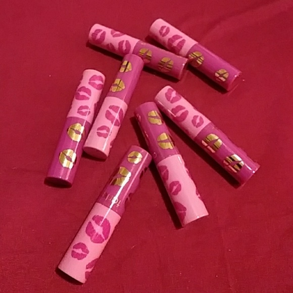 7 piece set of Tarte Lip Stick